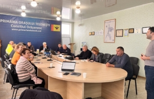 Sesiune de discuții privind acordul de asociere între orașul Telenești, satul Inești și comuna Bănești în cadrul proiectului MĂ IMPLIC